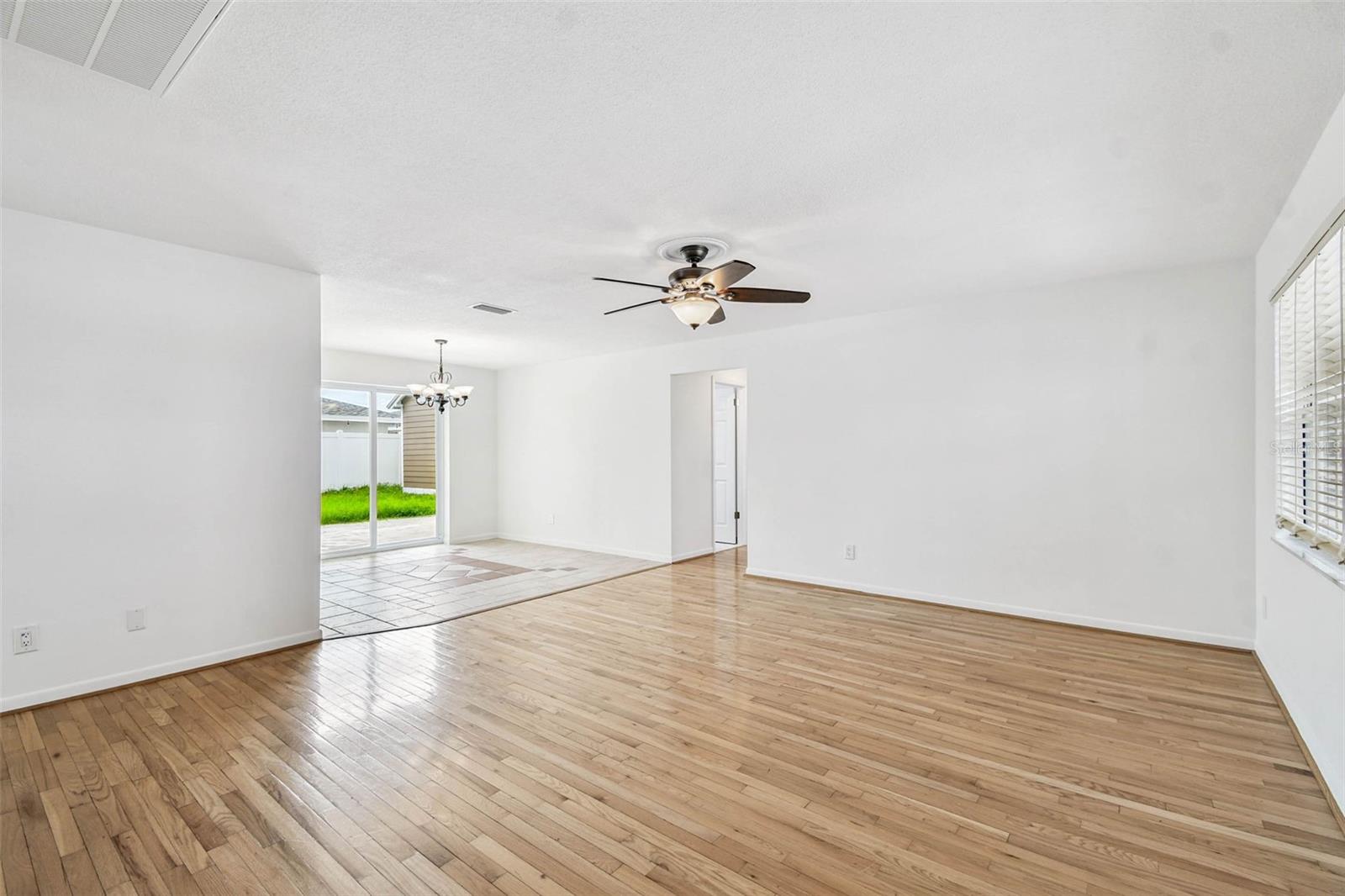 Image 4 of 31 For 10931 Hammock Drive