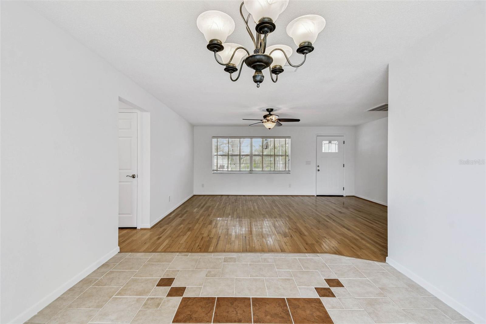 Image 5 of 31 For 10931 Hammock Drive