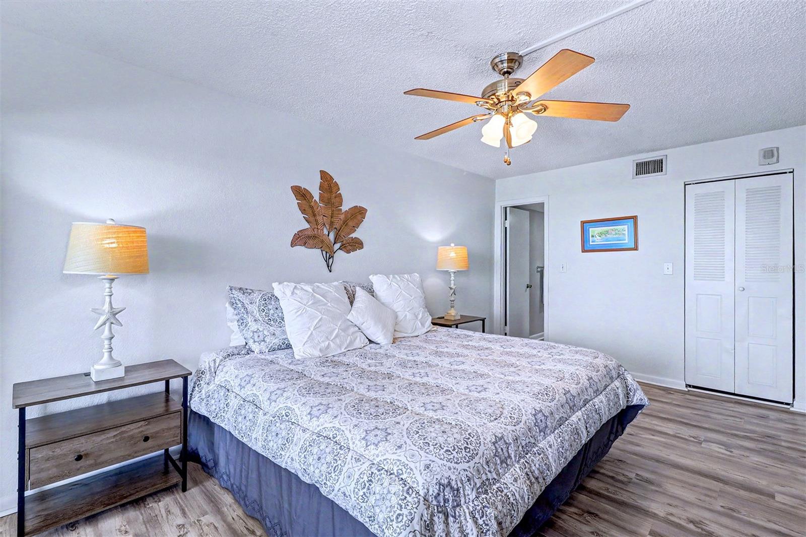 Image 19 of 50 For 1230 Gulf Boulevard 404