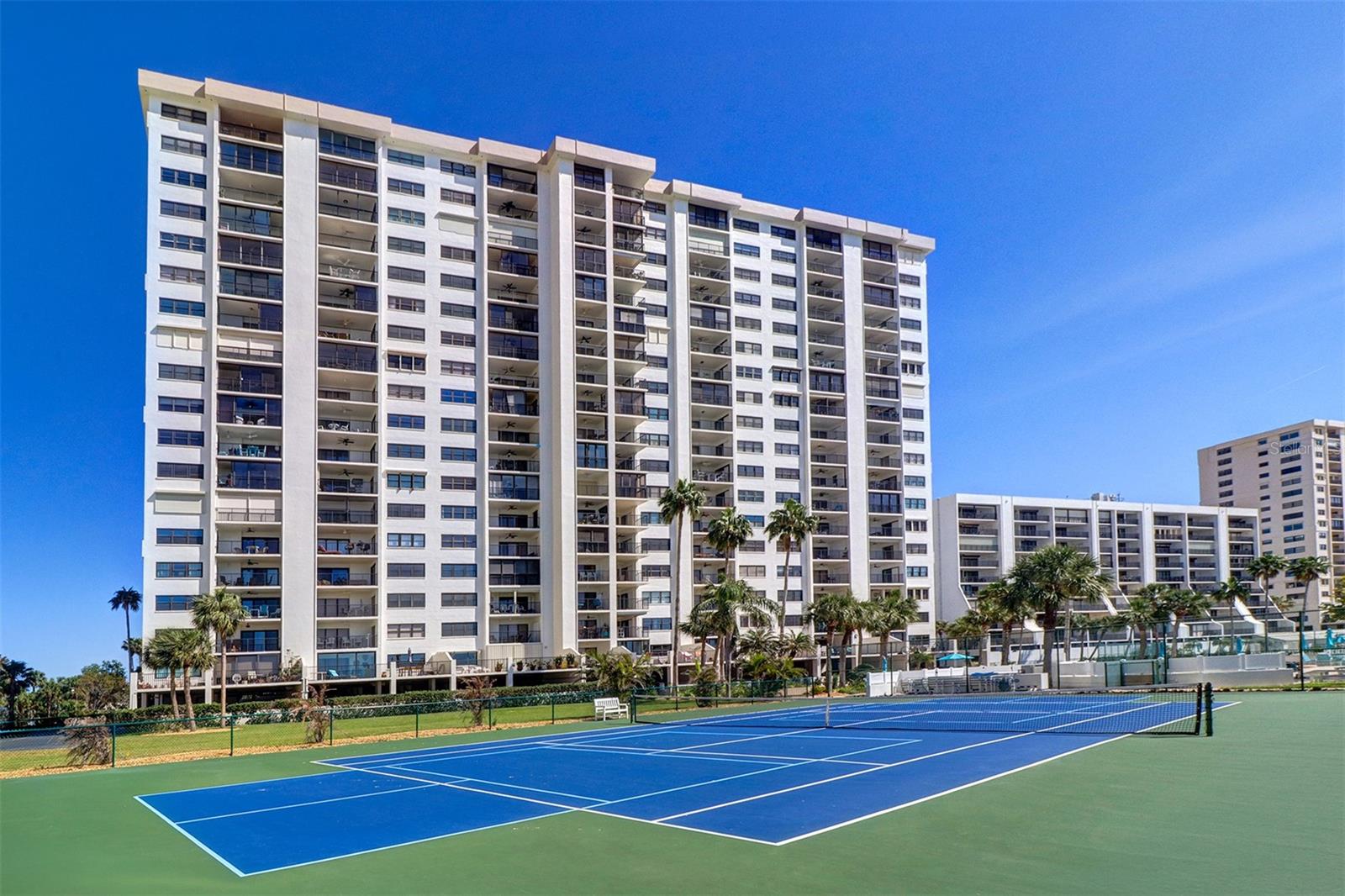 Image 2 of 50 For 1230 Gulf Boulevard 404