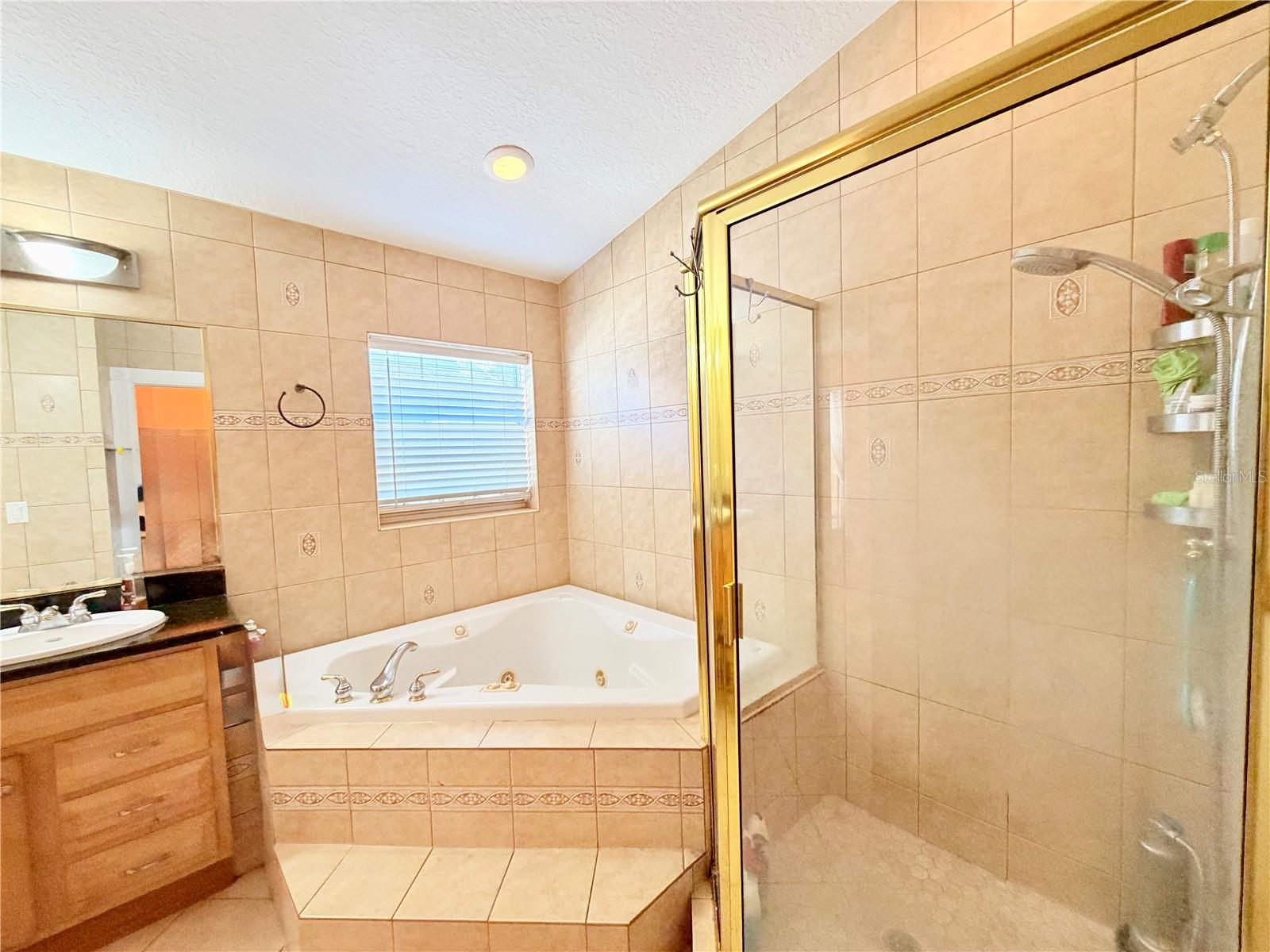 Image 24 of 45 For 1150 Oakwood Drive