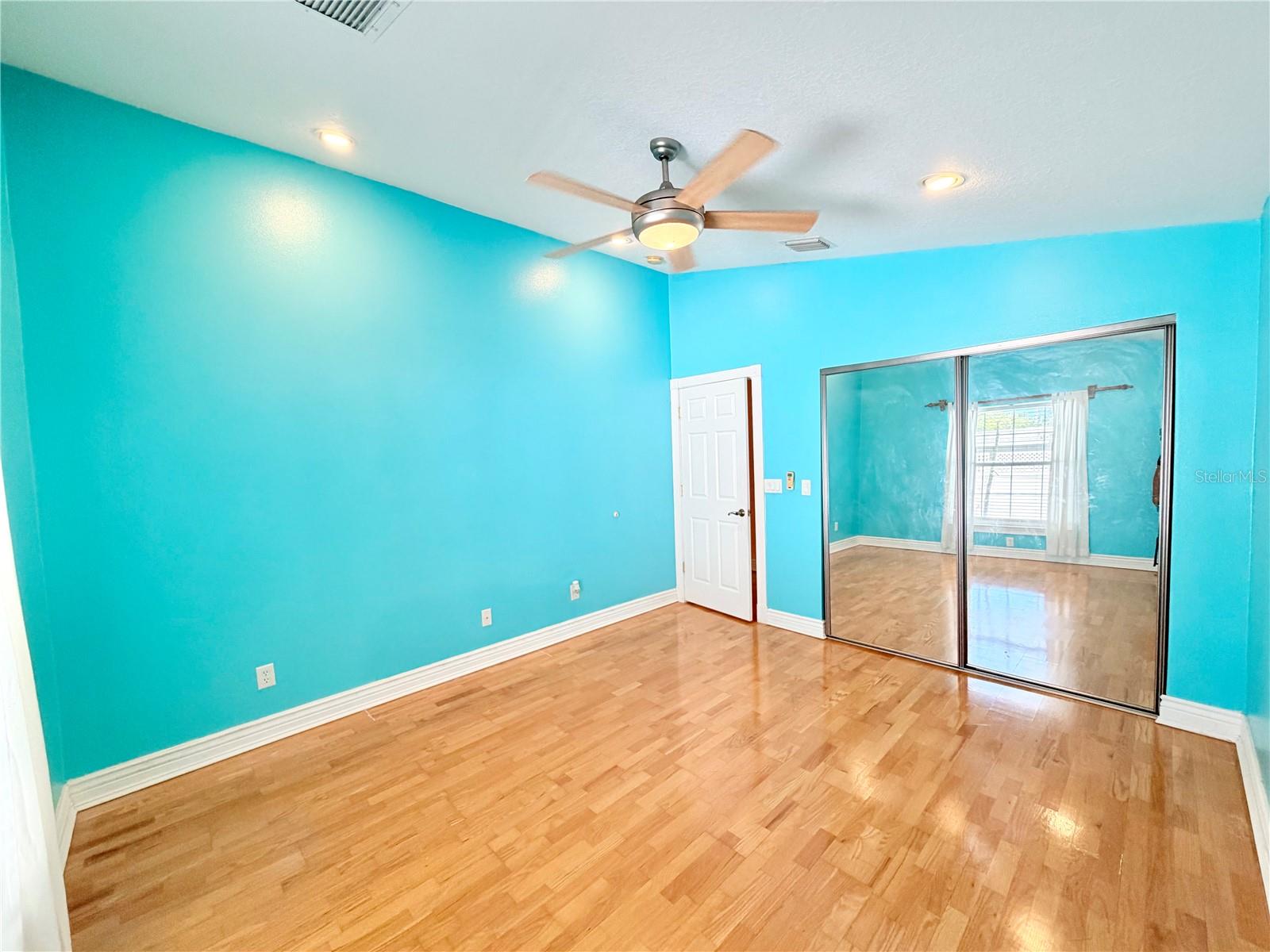 Image 29 of 45 For 1150 Oakwood Drive