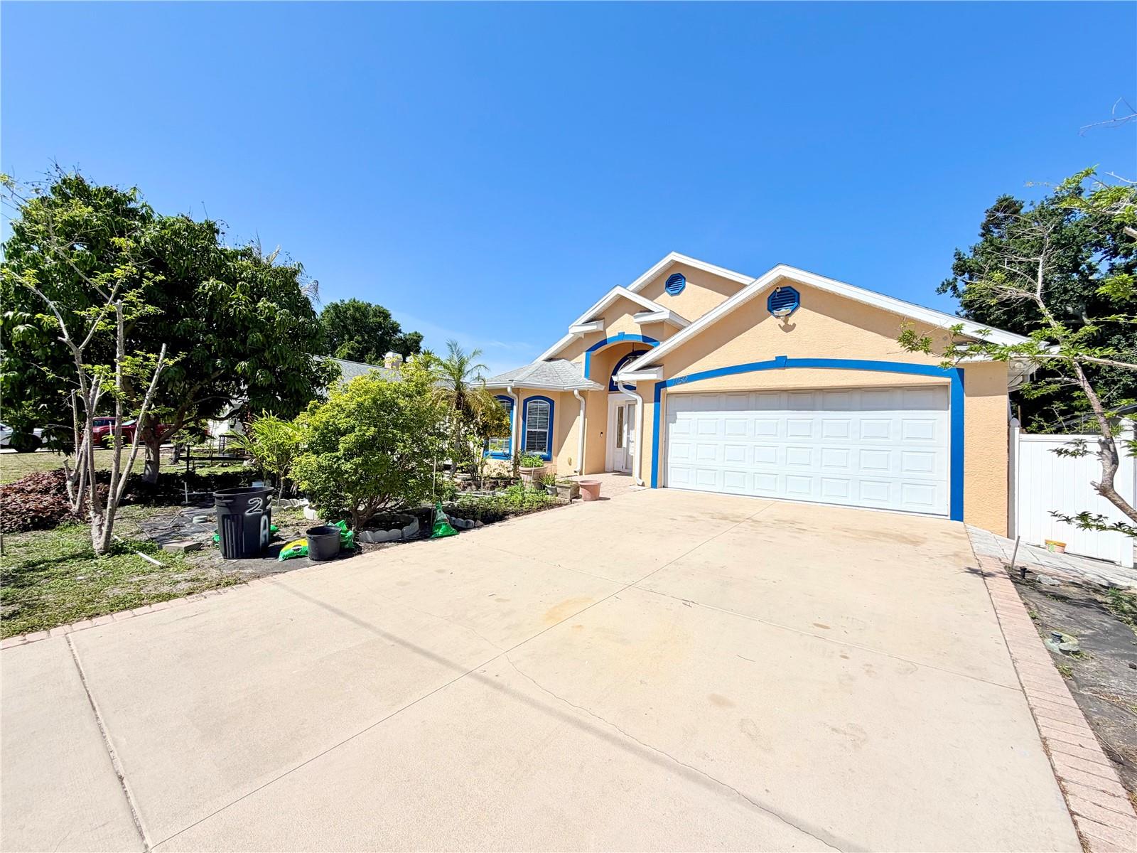 Image 3 of 45 For 1150 Oakwood Drive