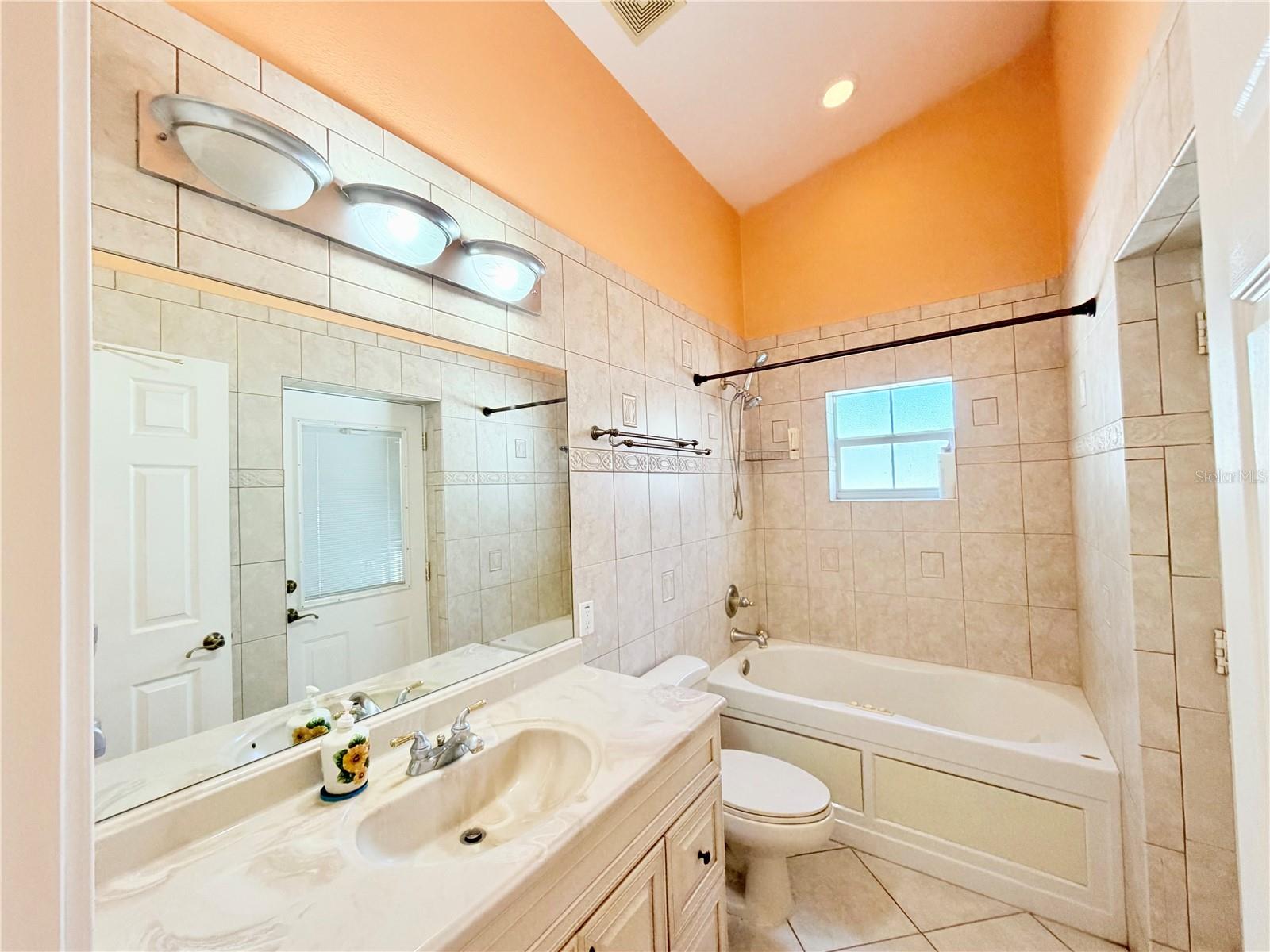 Image 30 of 45 For 1150 Oakwood Drive