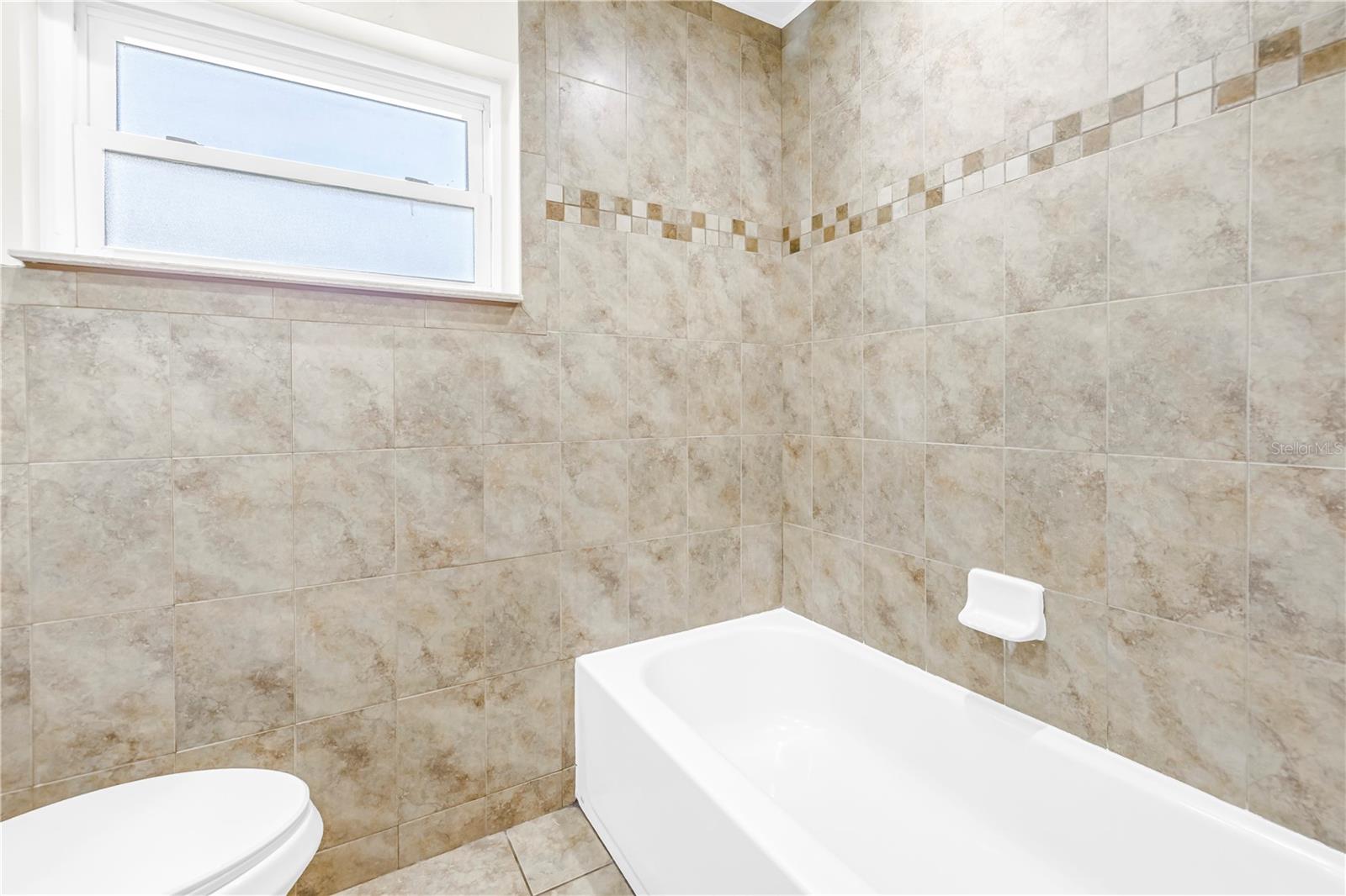 Listing photo id 15 for 7145 16th Street N