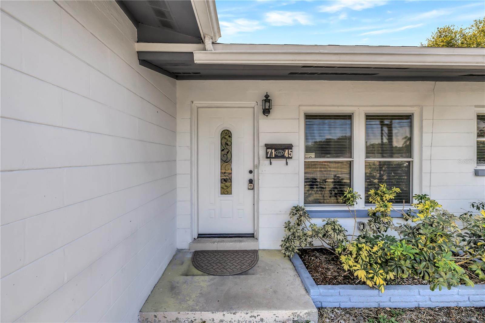 Listing photo id 29 for 7145 16th Street N