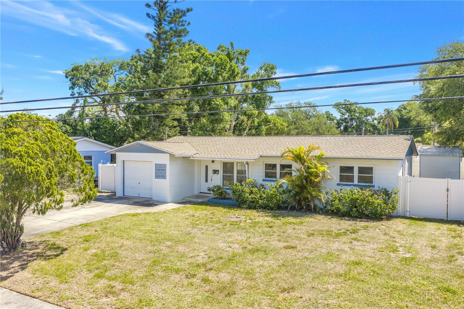 Listing photo id 30 for 7145 16th Street N