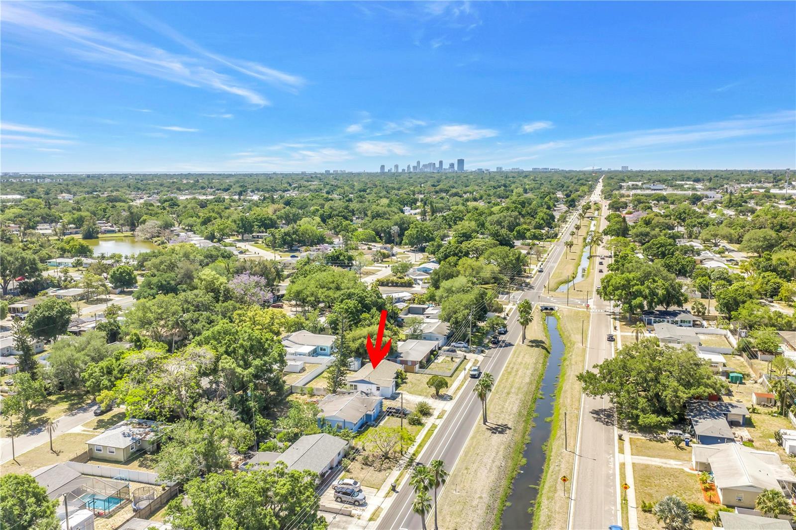 Listing photo id 33 for 7145 16th Street N