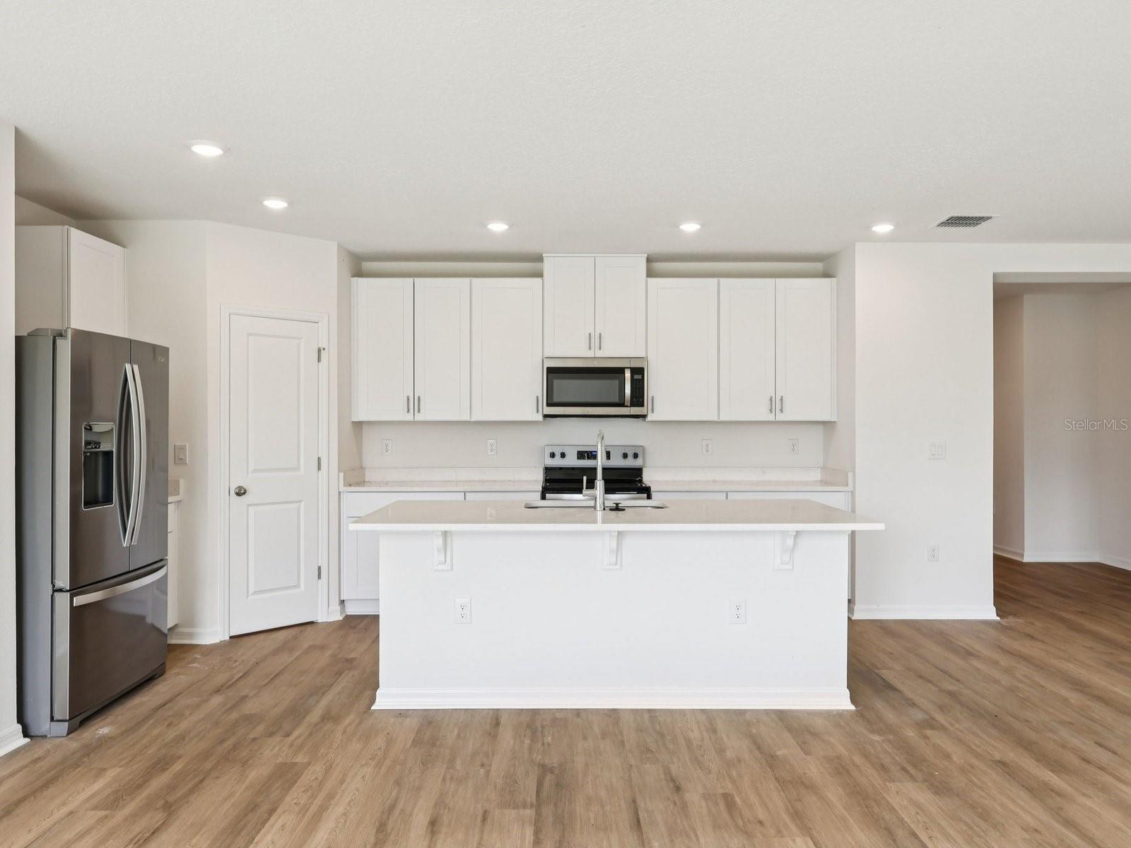 Image 9 of 21 For 12574 Hourglass Way