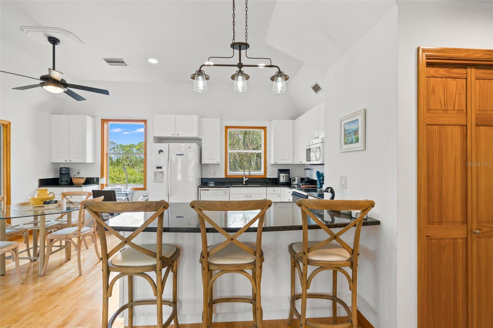 Image 20 of 58 For 1566 Indian Bay Road