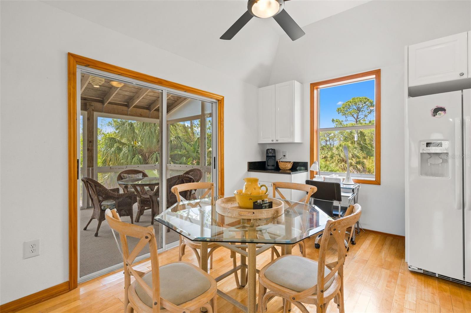 Image 24 of 58 For 1566 Indian Bay Road