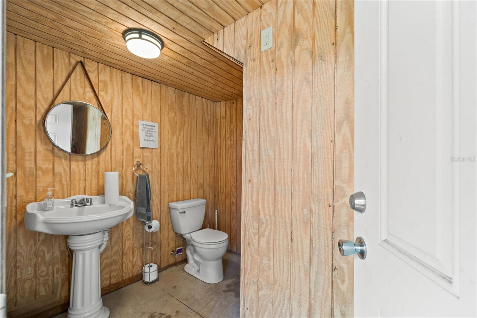 Image 50 of 58 For 1566 Indian Bay Road