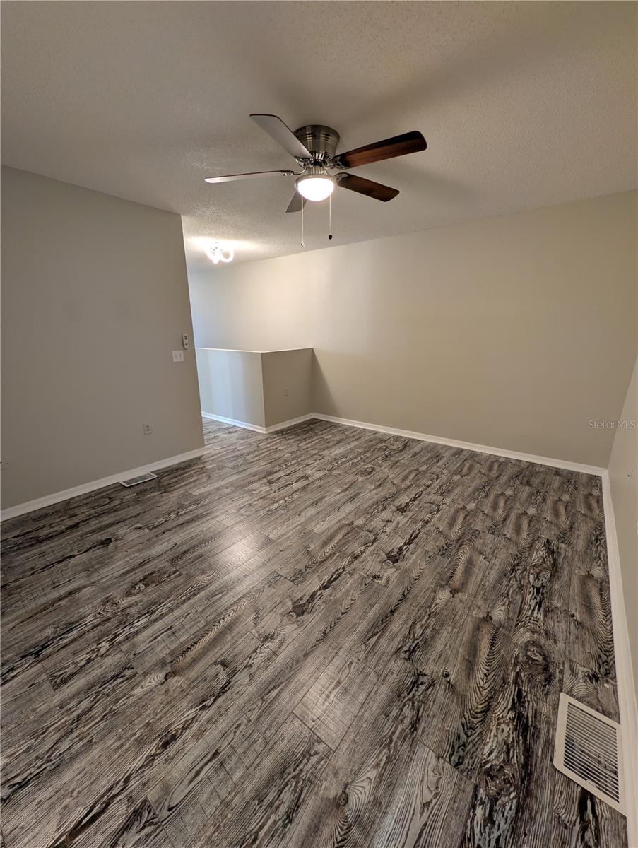 Image 18 of 26 For 4630 Ashburn Square Drive