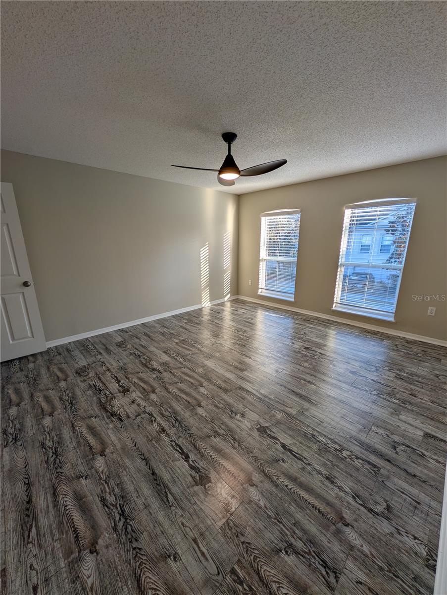 Image 20 of 26 For 4630 Ashburn Square Drive