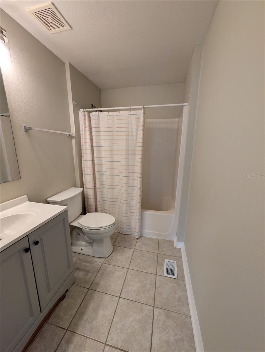 Image 21 of 26 For 4630 Ashburn Square Drive