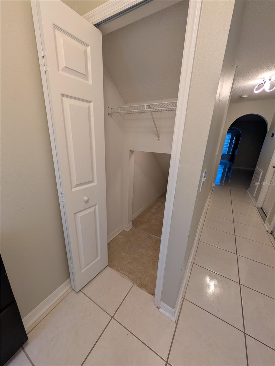 Image 3 of 26 For 4630 Ashburn Square Drive