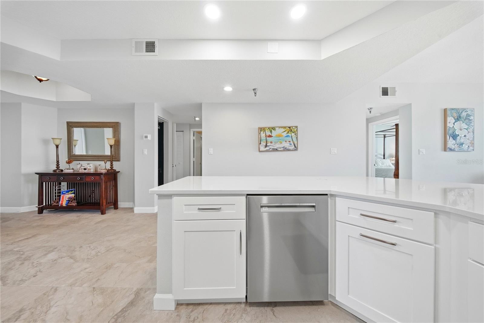Image 10 of 49 For 8021 Sailboat Key Boulevard S 302