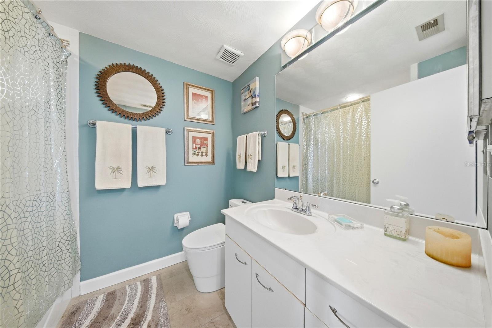 Image 22 of 49 For 8021 Sailboat Key Boulevard S 302