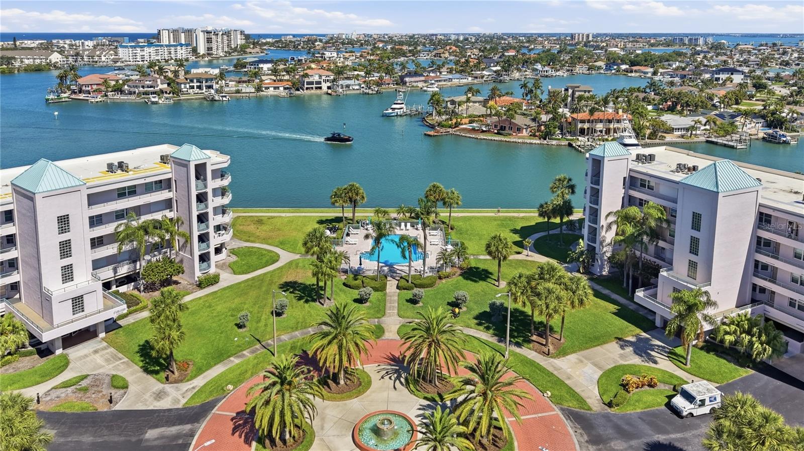 Image 31 of 49 For 8021 Sailboat Key Boulevard S 302