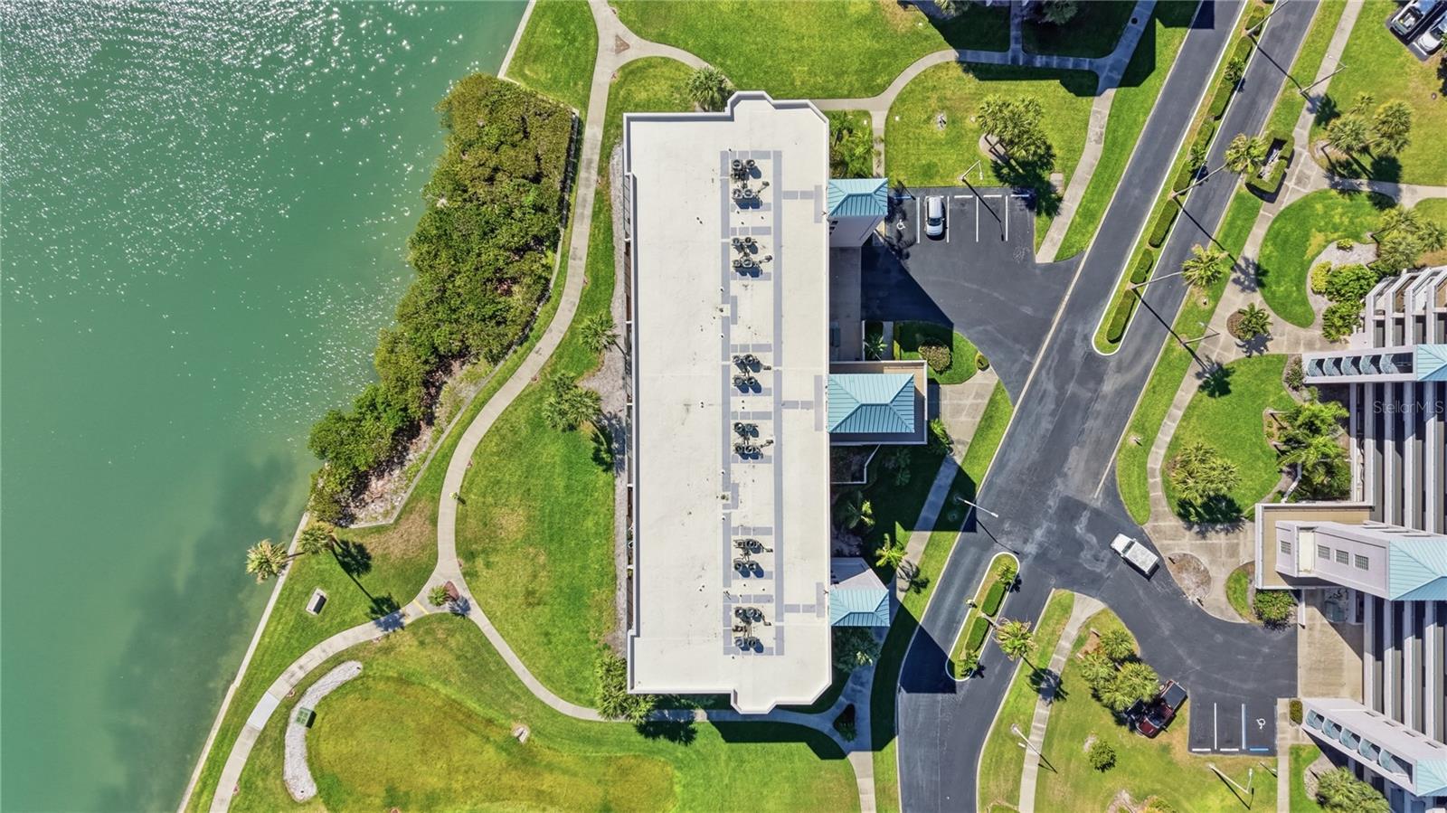 Image 37 of 49 For 8021 Sailboat Key Boulevard S 302