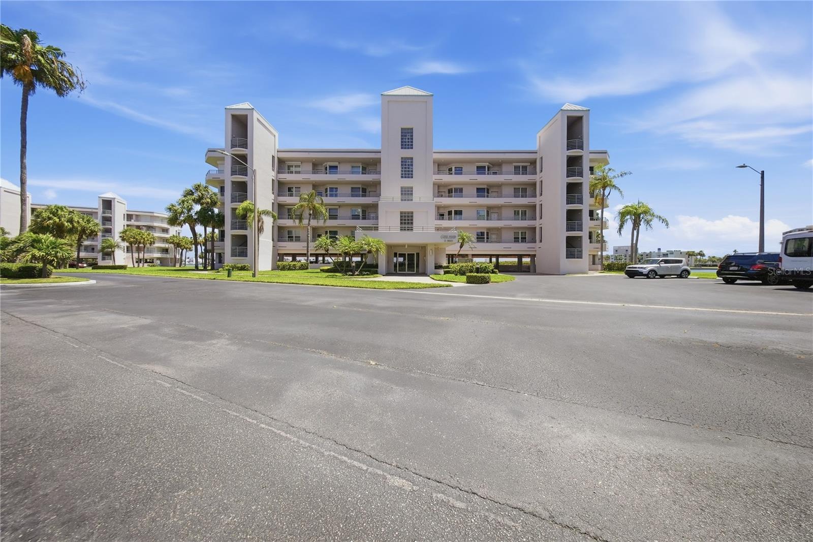 Image 4 of 49 For 8021 Sailboat Key Boulevard S 302