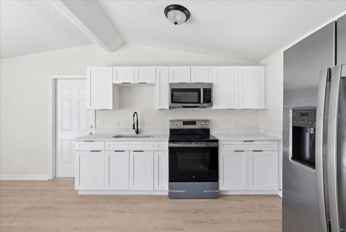 Image 14 of 27 For 2515 Hebb Road