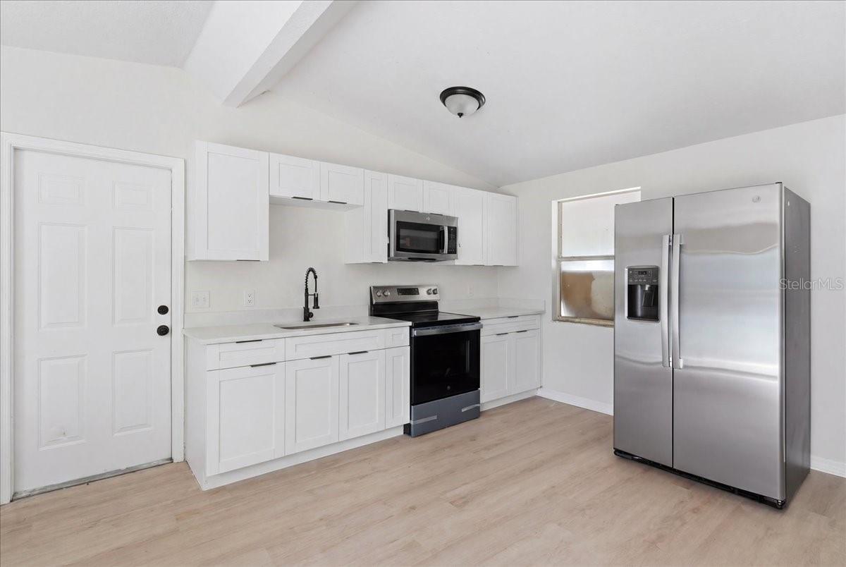 Image 15 of 27 For 2515 Hebb Road