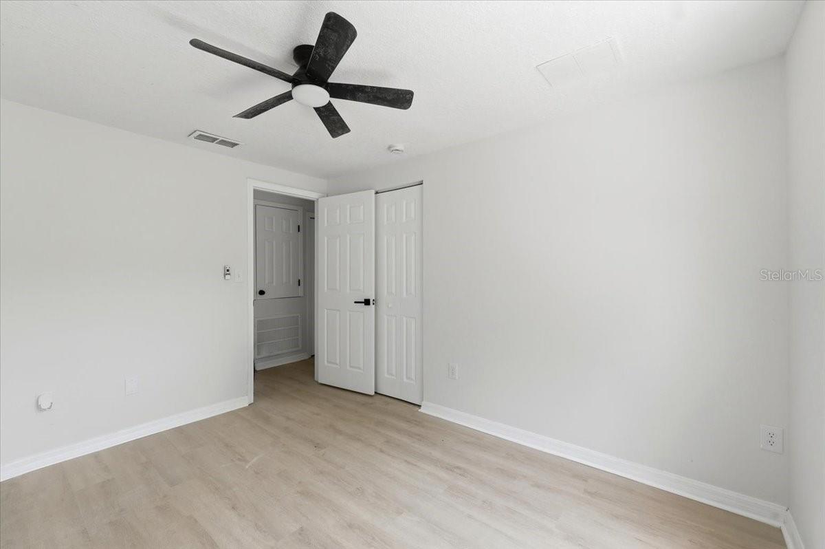 Image 21 of 27 For 2515 Hebb Road