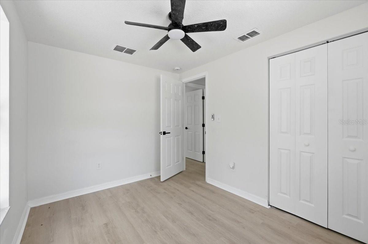 Image 23 of 27 For 2515 Hebb Road