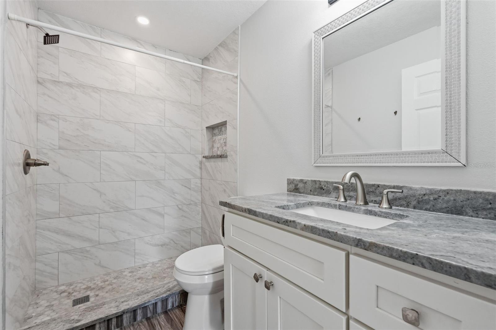 Image 20 of 50 For 4907 Bradford Lane