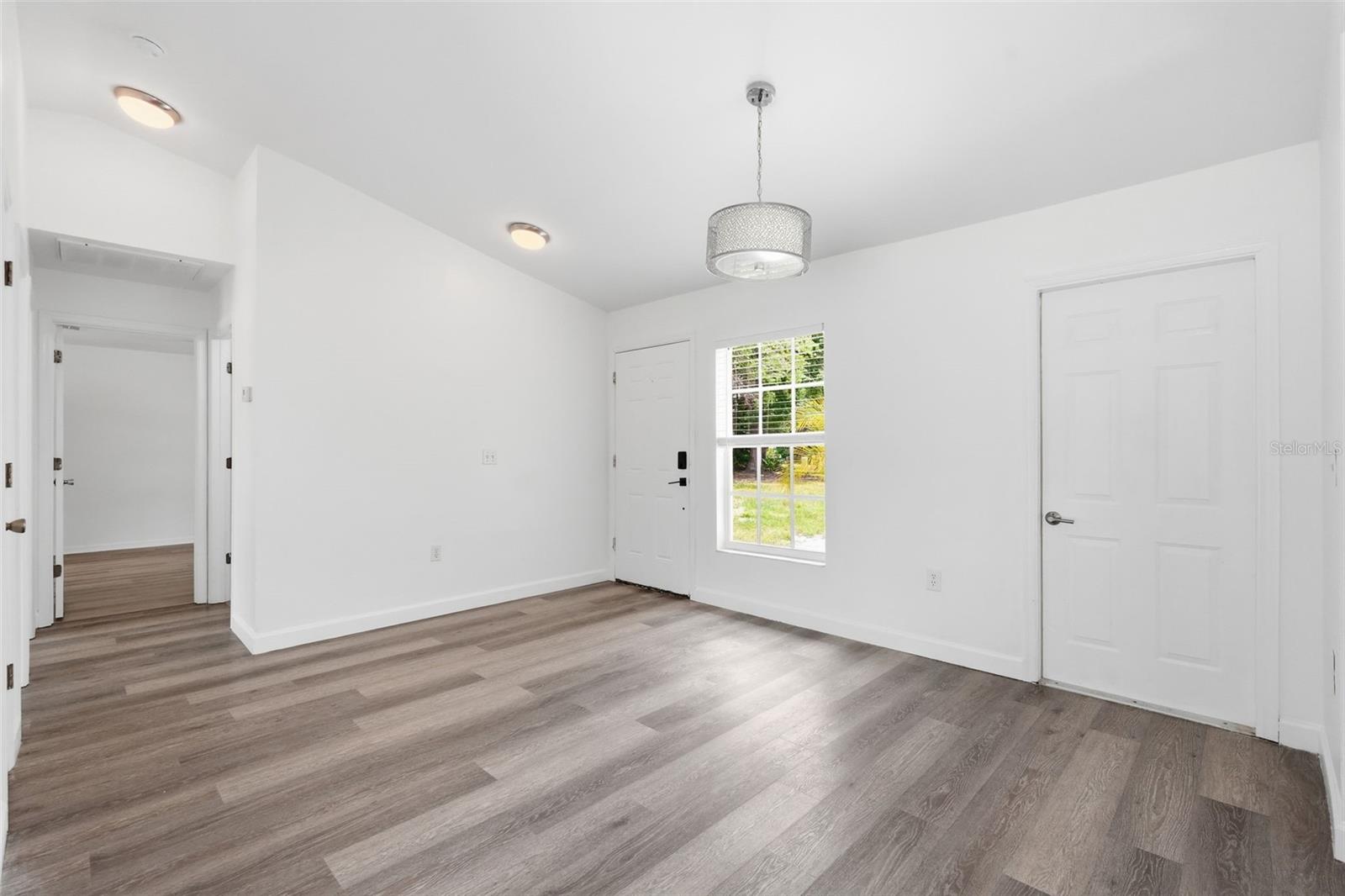 Image 6 of 50 For 4907 Bradford Lane