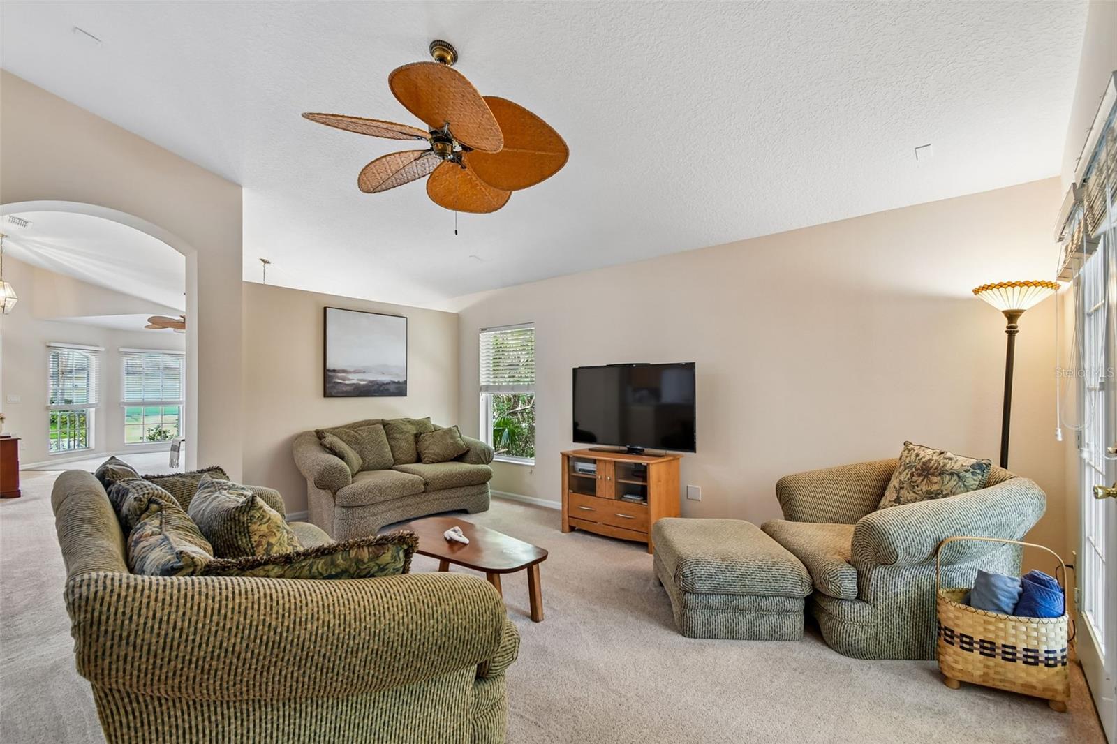 Image 21 of 70 For 814 Moonlit Lane