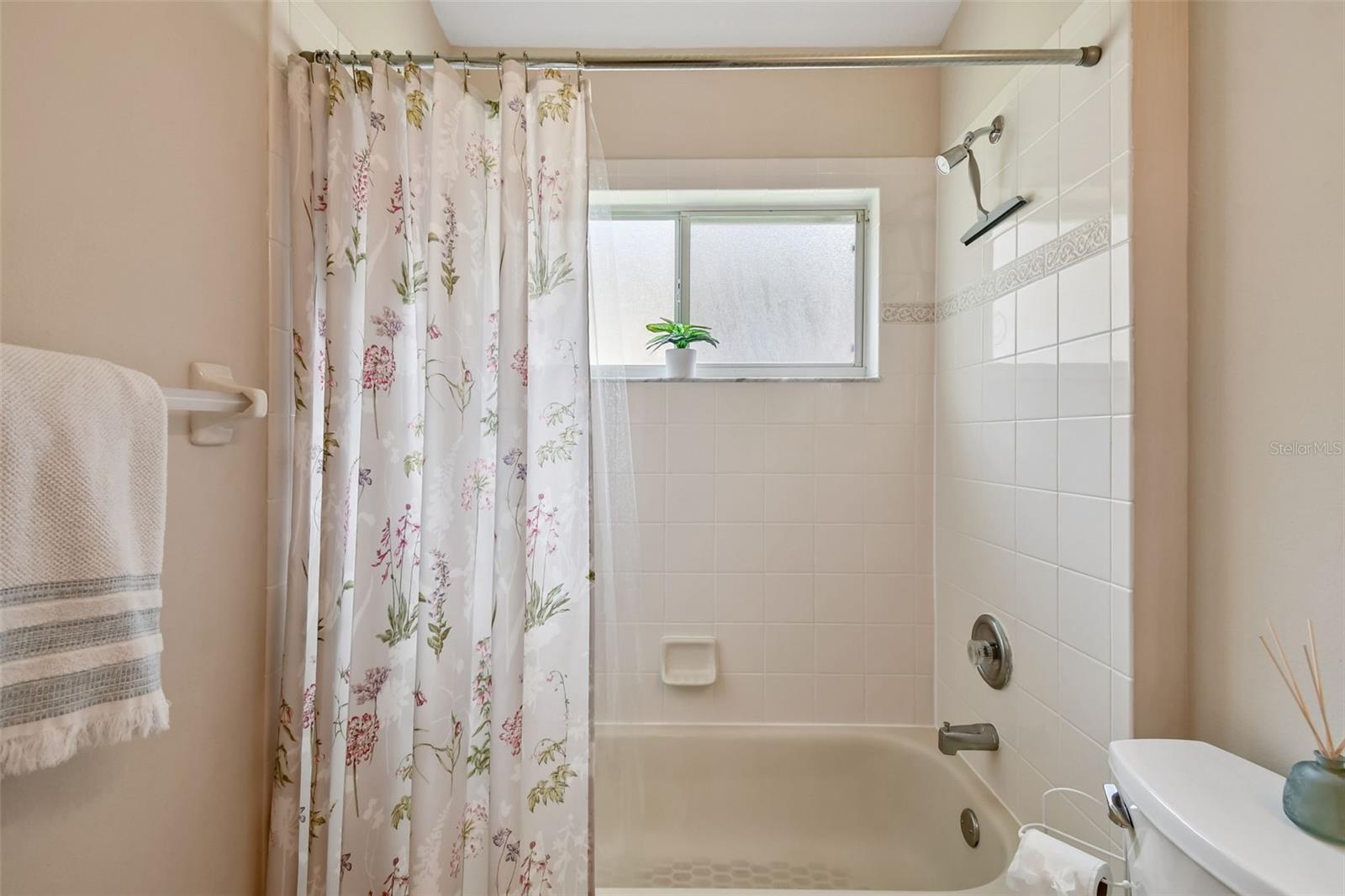 Image 35 of 70 For 814 Moonlit Lane