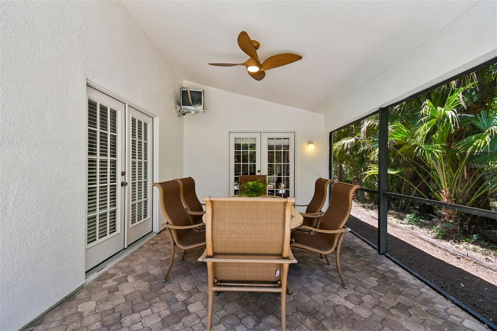 Image 42 of 70 For 814 Moonlit Lane