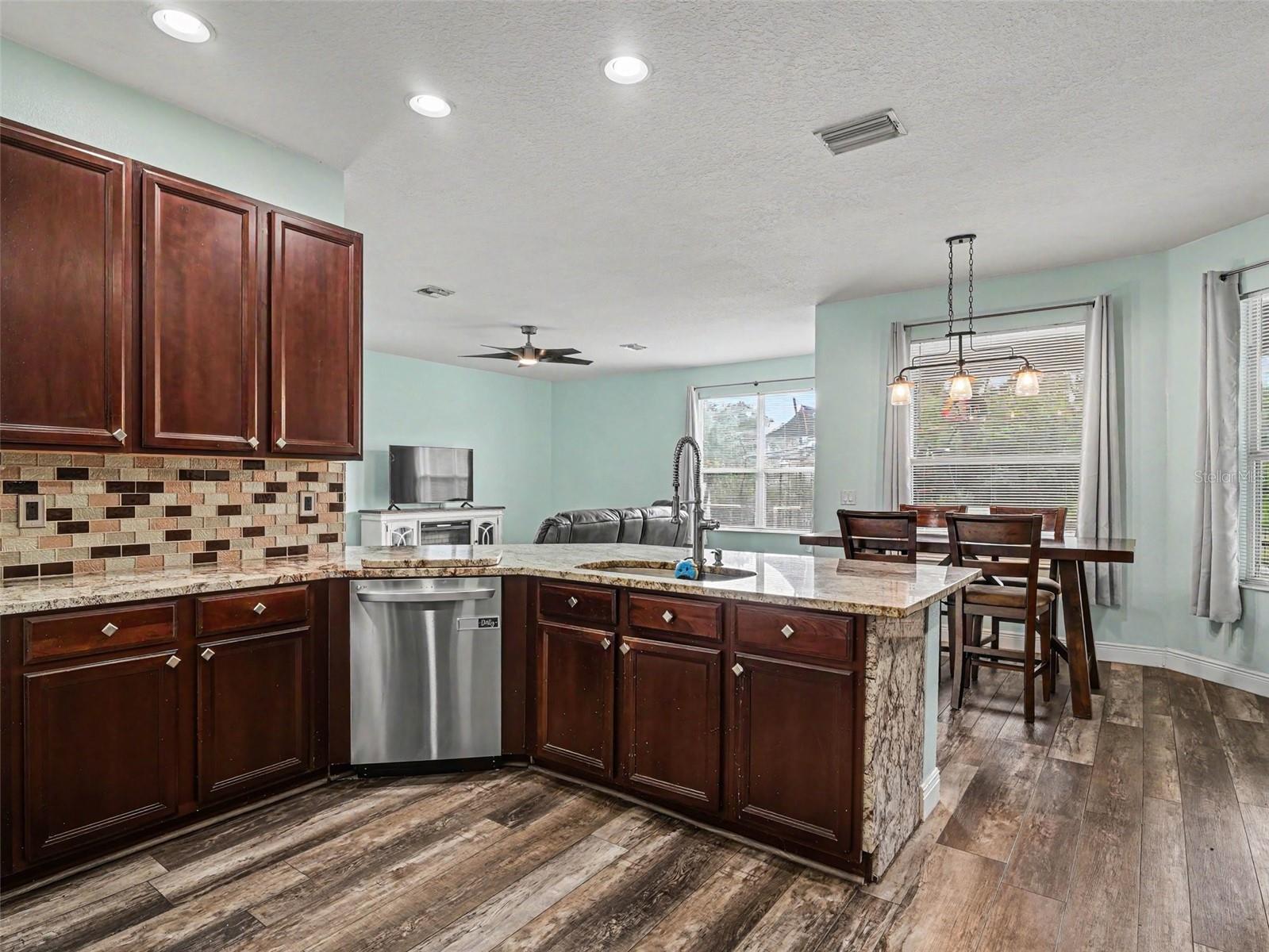 Image 7 of 38 For 1656 Pinyon Pine Dr