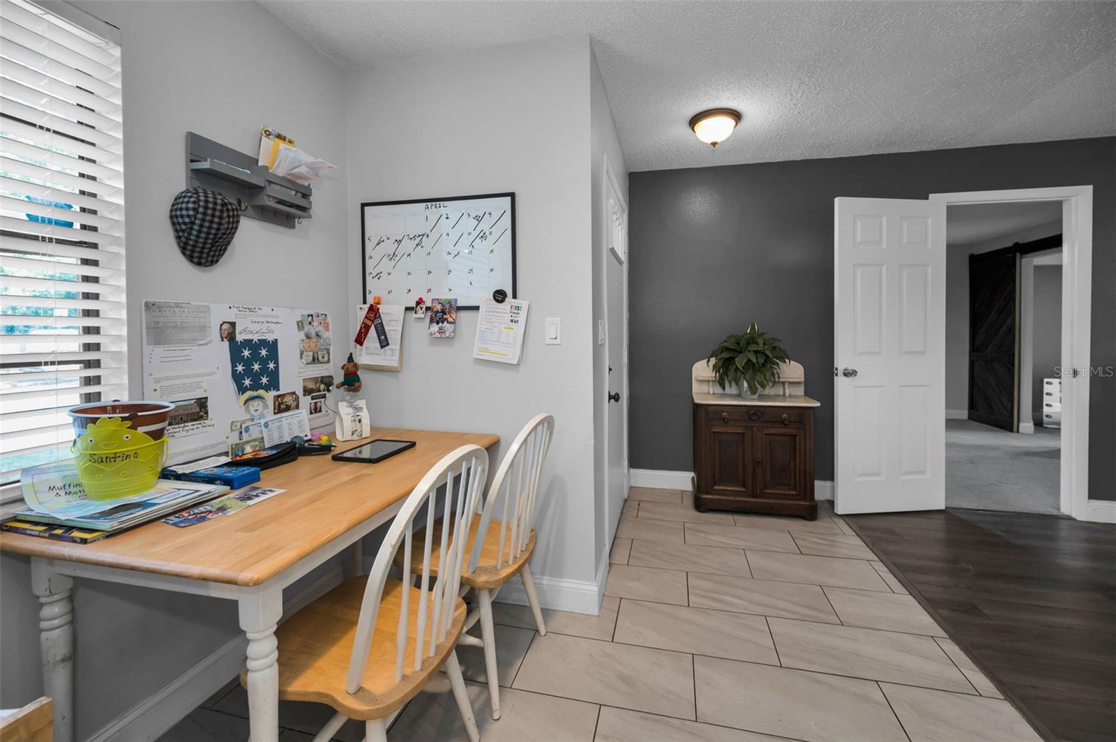 Listing photo id 9 for 3011 Shadow Oaks Drive