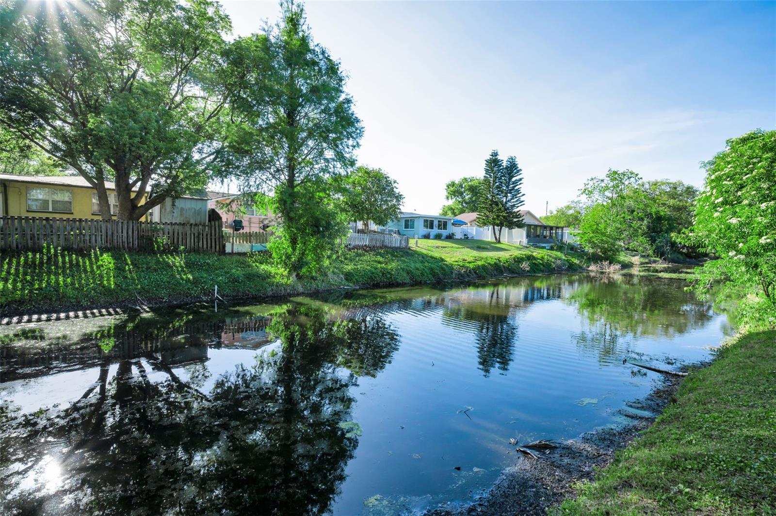 Listing photo id 21 for 3011 Shadow Oaks Drive