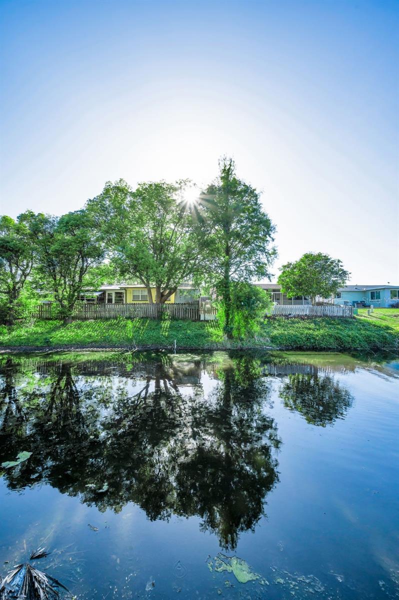 Listing photo id 22 for 3011 Shadow Oaks Drive