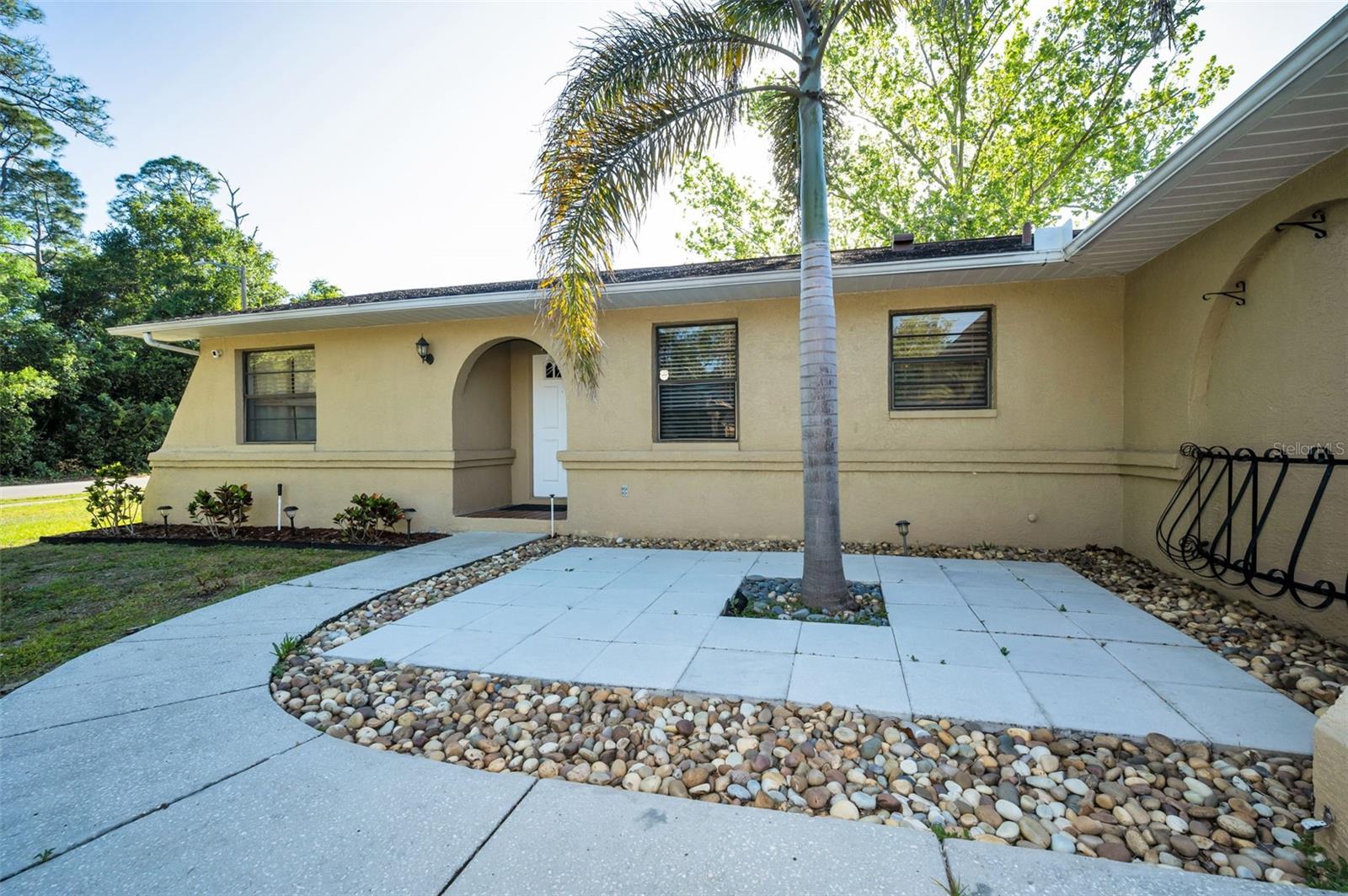 Listing photo id 30 for 3011 Shadow Oaks Drive