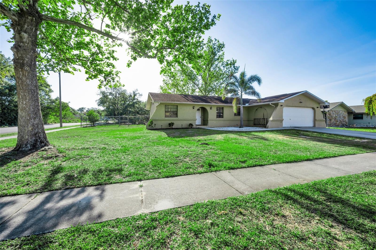 Listing photo id 32 for 3011 Shadow Oaks Drive