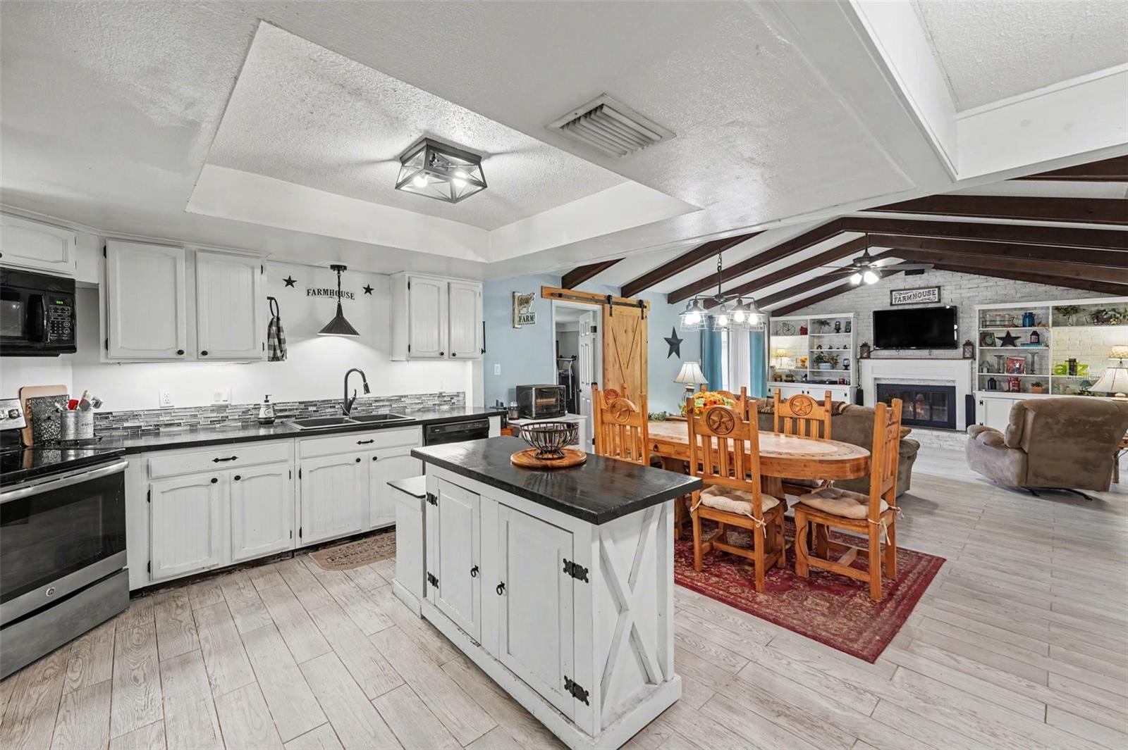 Image 11 of 29 For 429 Manor Boulevard