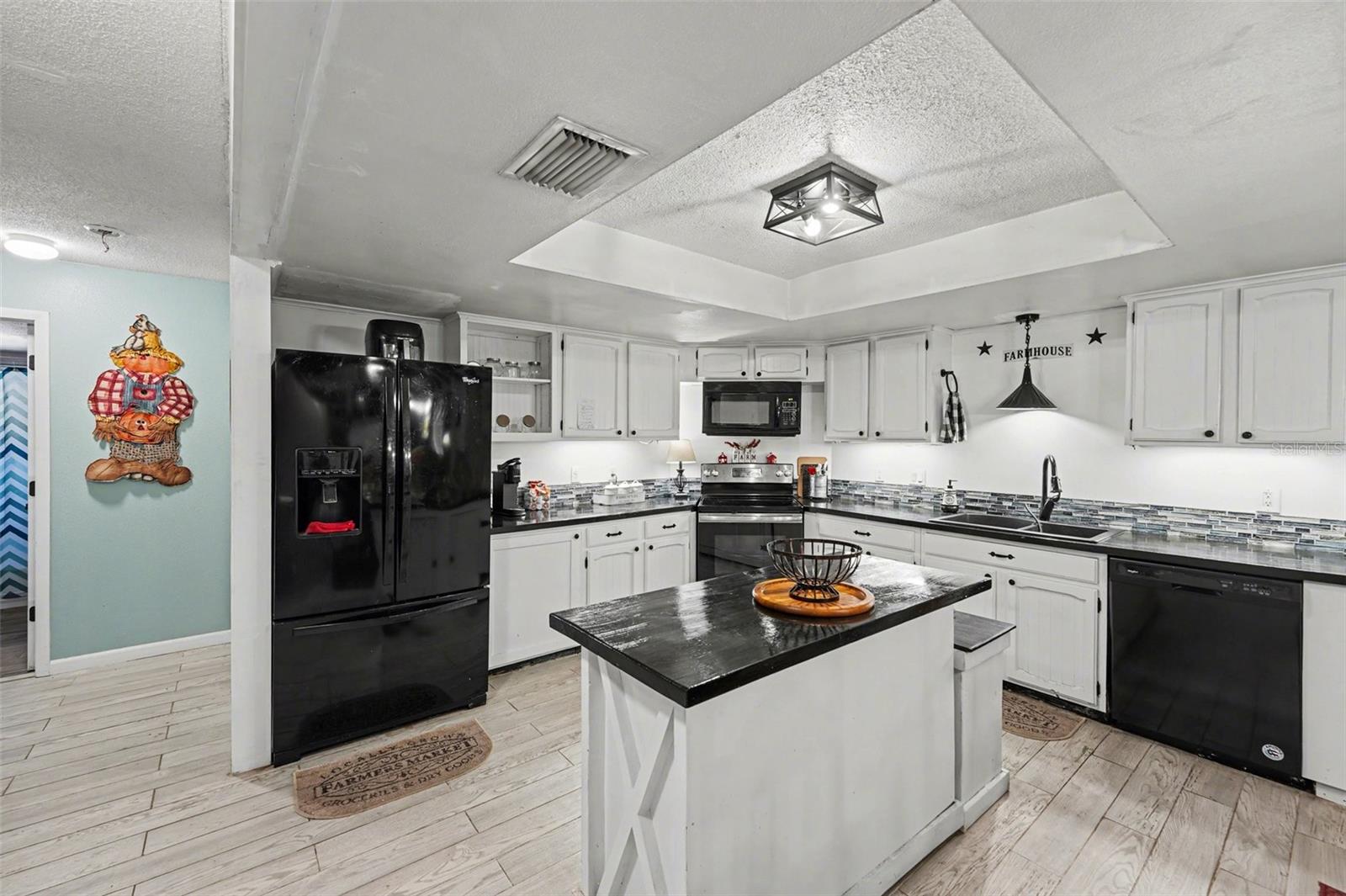 Image 12 of 29 For 429 Manor Boulevard