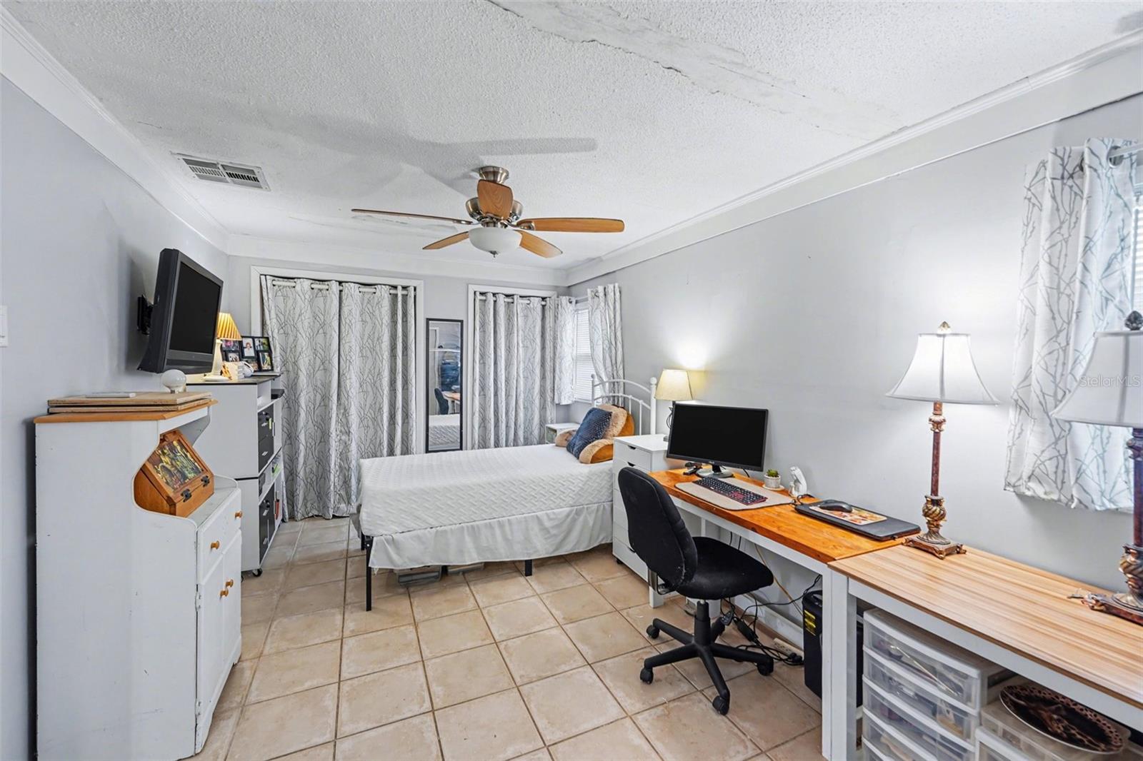 Image 20 of 29 For 429 Manor Boulevard