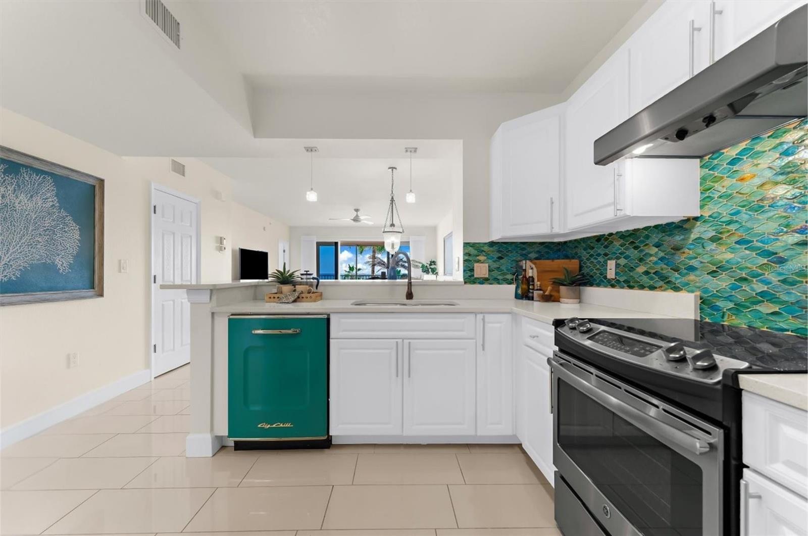 Image 15 of 45 For 16500 Gulf Boulevard 352