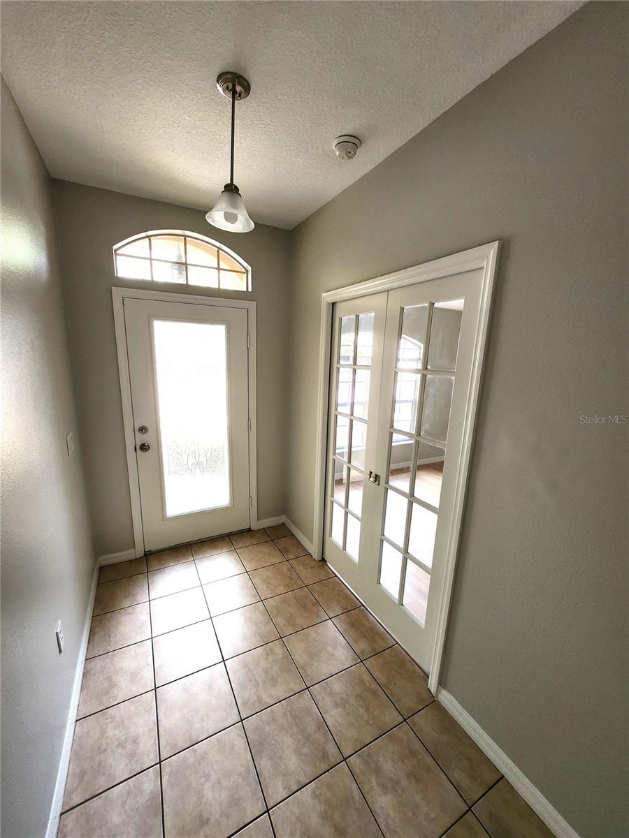 Image 18 of 39 For 7814 Brisbane Court