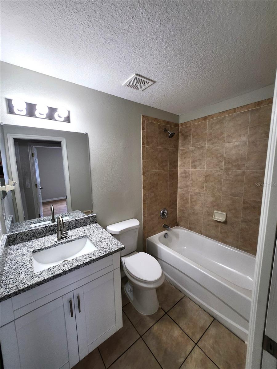 Image 25 of 39 For 7814 Brisbane Court