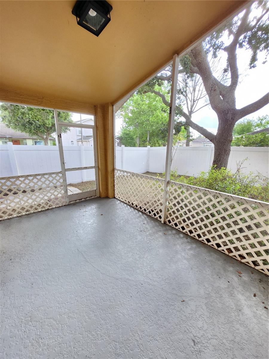 Image 32 of 39 For 7814 Brisbane Court