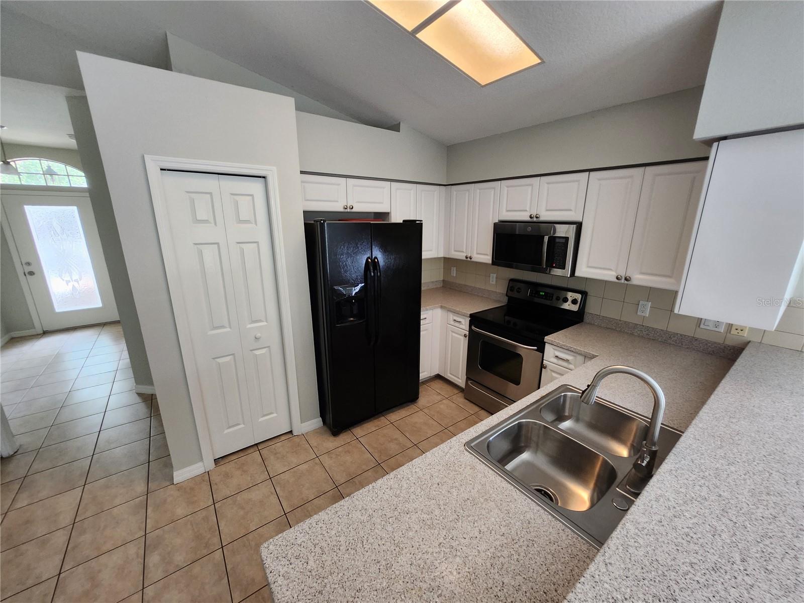 Image 5 of 39 For 7814 Brisbane Court