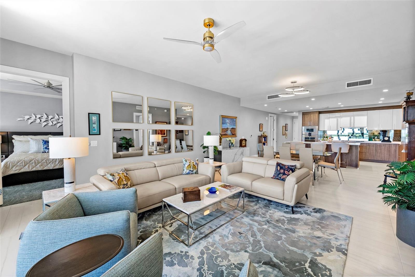 Listing photo id 18 for 2103 Bayshore Boulevard 703