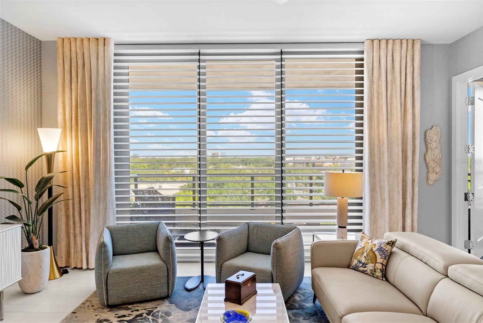 Listing photo id 21 for 2103 Bayshore Boulevard 703